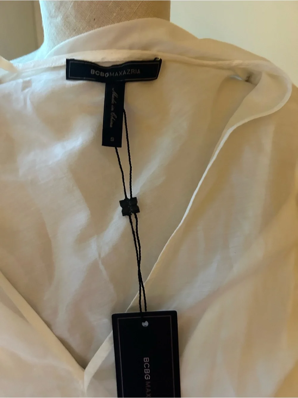 BCBGMaxAzria cotton/silk embroidered caftan top. Small. Boho romantic, resort. - Picture 7 of 12